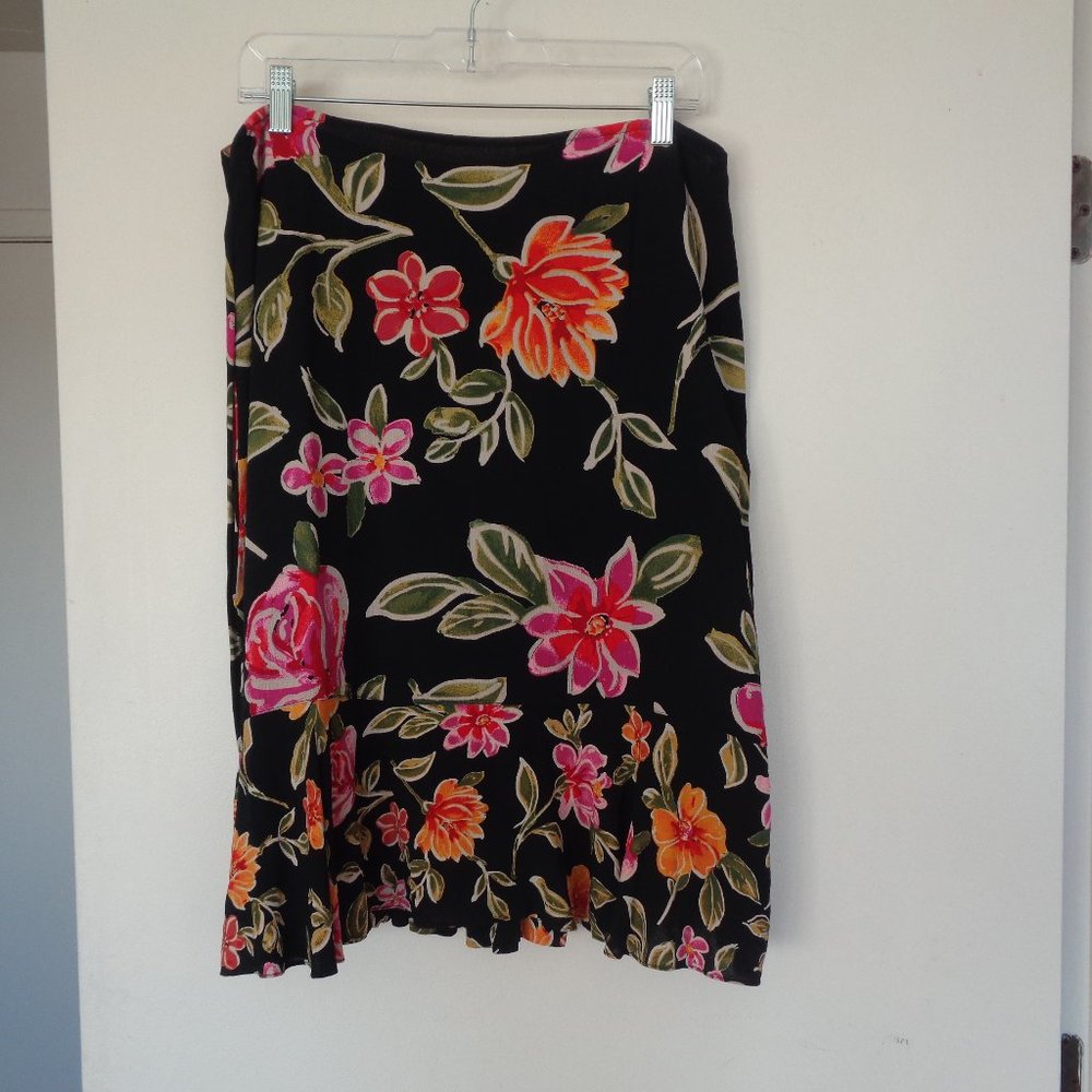 Chico's Design Black Floral Pleated Skirt Size 2 Large Side Zipper